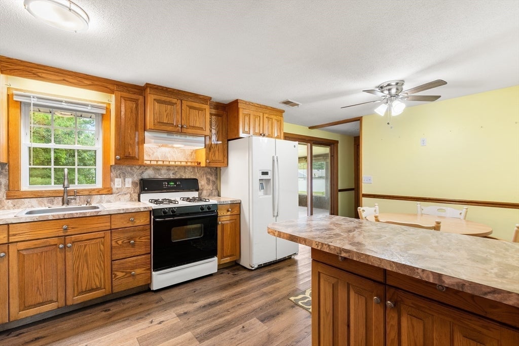 26 Cromesett Road, Wareham, MA, 26 Cromesett Road, Wareham, MA Photo #19
