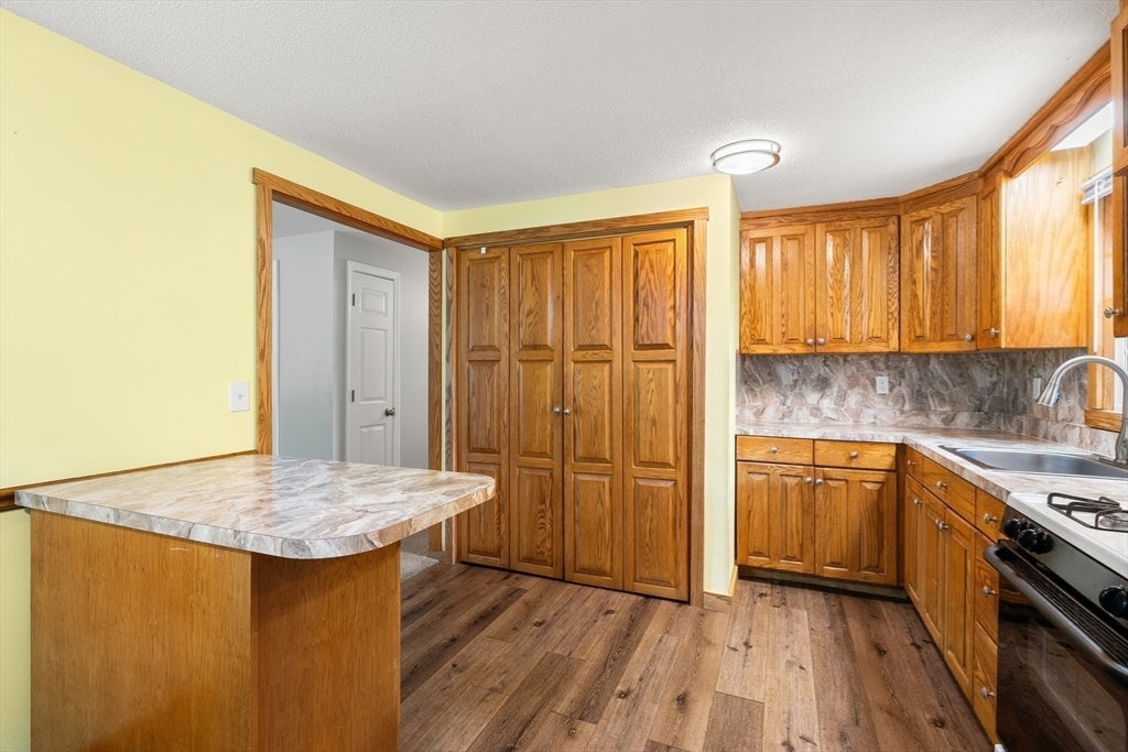 26 Cromesett Road, Wareham, MA, 26 Cromesett Road, Wareham, MA Photo #22