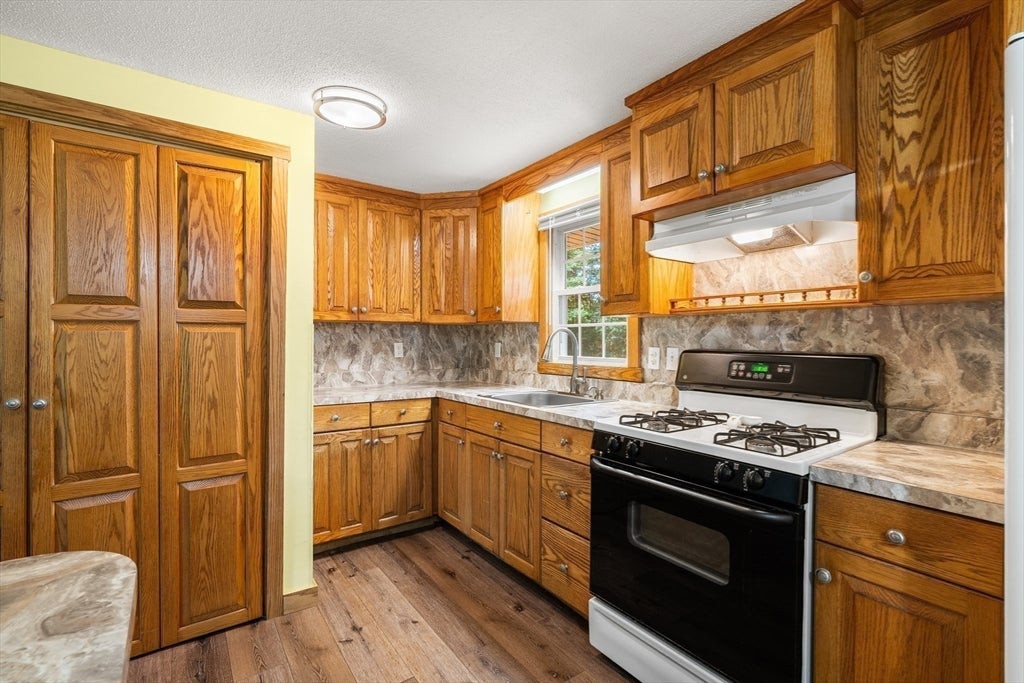 26 Cromesett Road, Wareham, MA, 26 Cromesett Road, Wareham, MA Photo #23