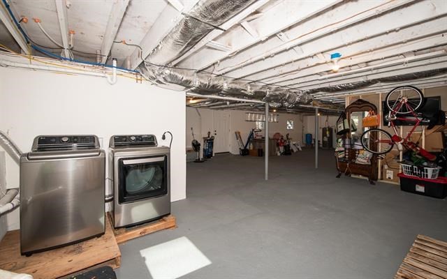 Kingston, New Hampshire 03848, United States, 3 Bedrooms Bedrooms, ,2 BathroomsBathrooms,Residential,Active,176759