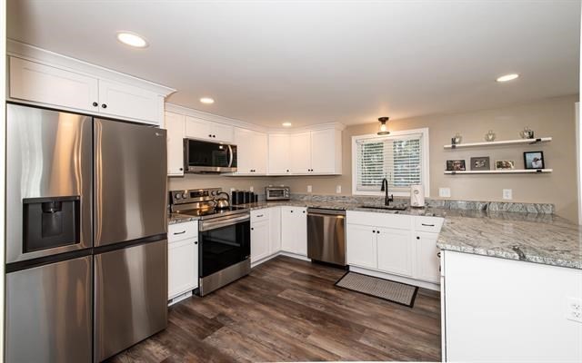 Kingston, New Hampshire 03848, United States, 3 Bedrooms Bedrooms, ,2 BathroomsBathrooms,Residential,Active,176759