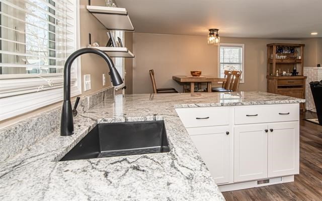 Kingston, New Hampshire 03848, United States, 3 Bedrooms Bedrooms, ,2 BathroomsBathrooms,Residential,Active,176759