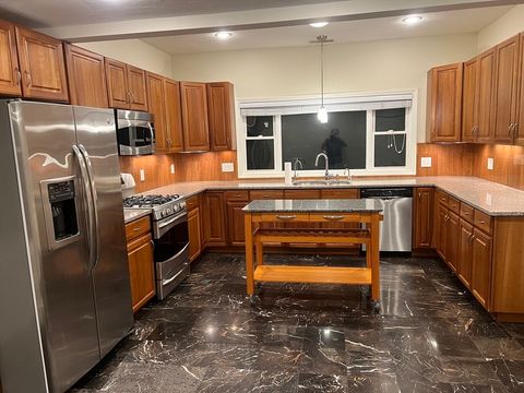 Photo of 194 Auburn St #2, Newton, MA 02466 (MLS # 73511728)
