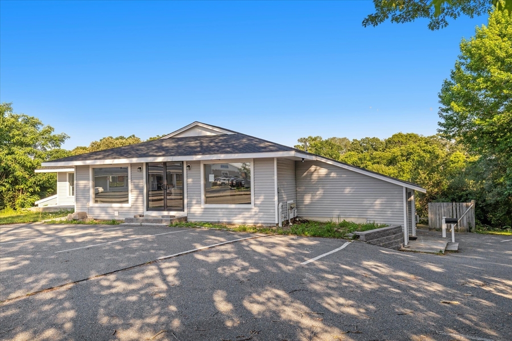 307 Falmouth Rd