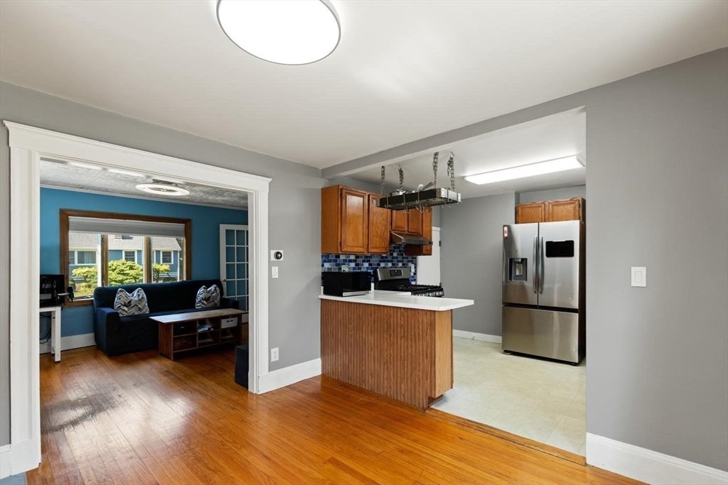 7 Lawrence St #B, Beverly, MA, 7 Lawrence St #B, Beverly, MA Photo #8