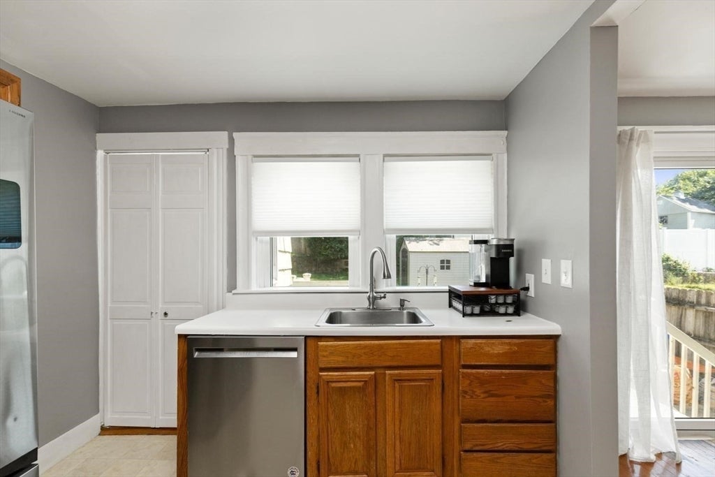 7 Lawrence St #B, Beverly, MA, 7 Lawrence St #B, Beverly, MA Photo #12