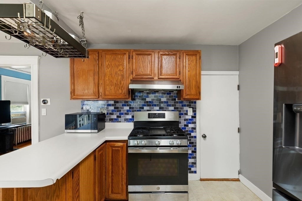 7 Lawrence St #B, Beverly, MA, 7 Lawrence St #B, Beverly, MA Photo #11