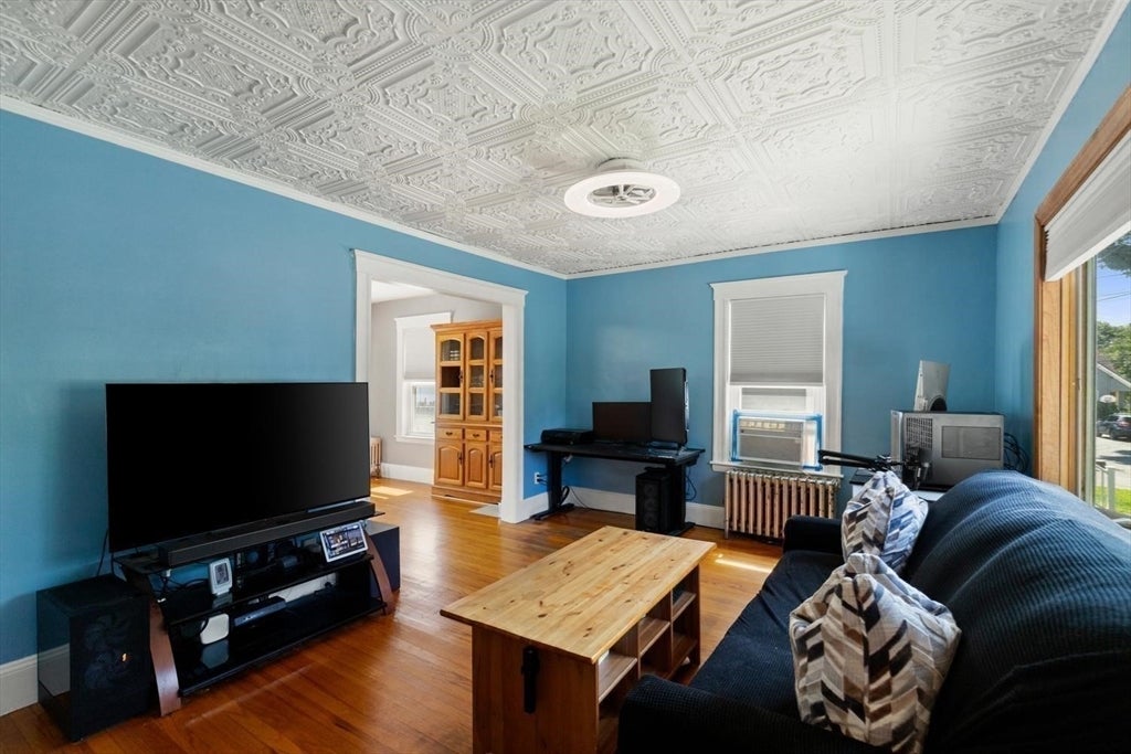 7 Lawrence St #B, Beverly, MA, 7 Lawrence St #B, Beverly, MA Photo #5