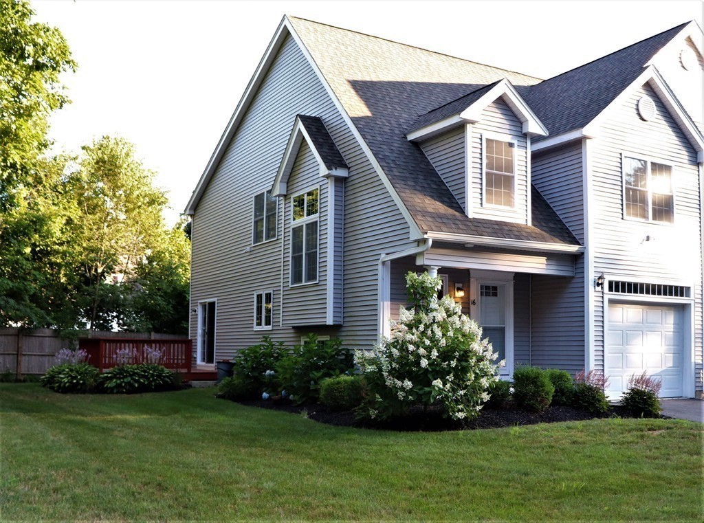 Click for 16 Tuckerdale WAY #16, Millis, MA slideshow