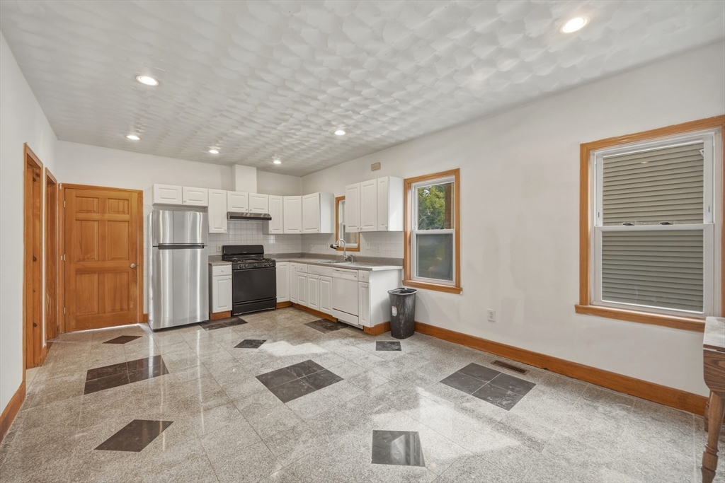 52-54 Bowden St, Lowell, MA, 52-54 Bowden St, Lowell, MA Photo #8