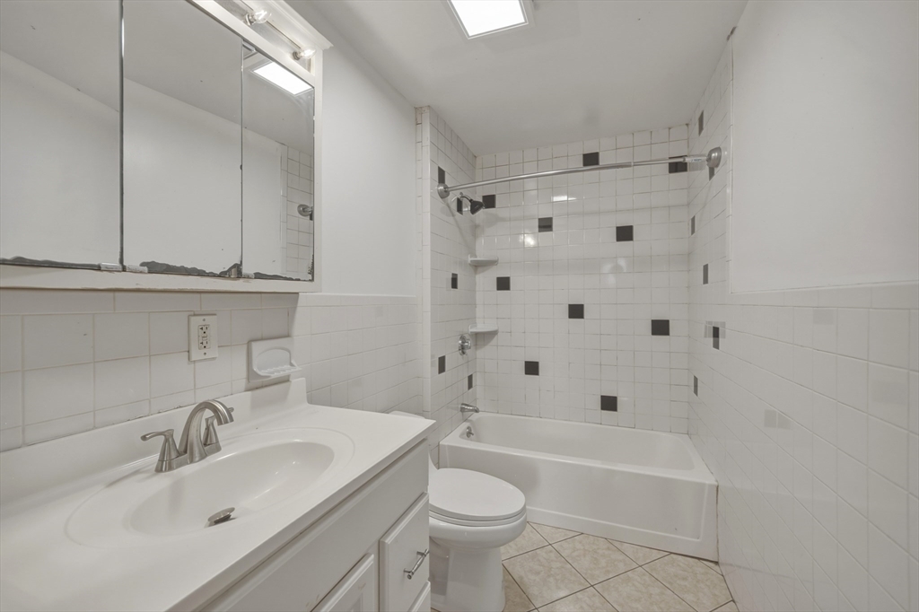 52-54 Bowden St, Lowell, MA, 52-54 Bowden St, Lowell, MA Photo #10