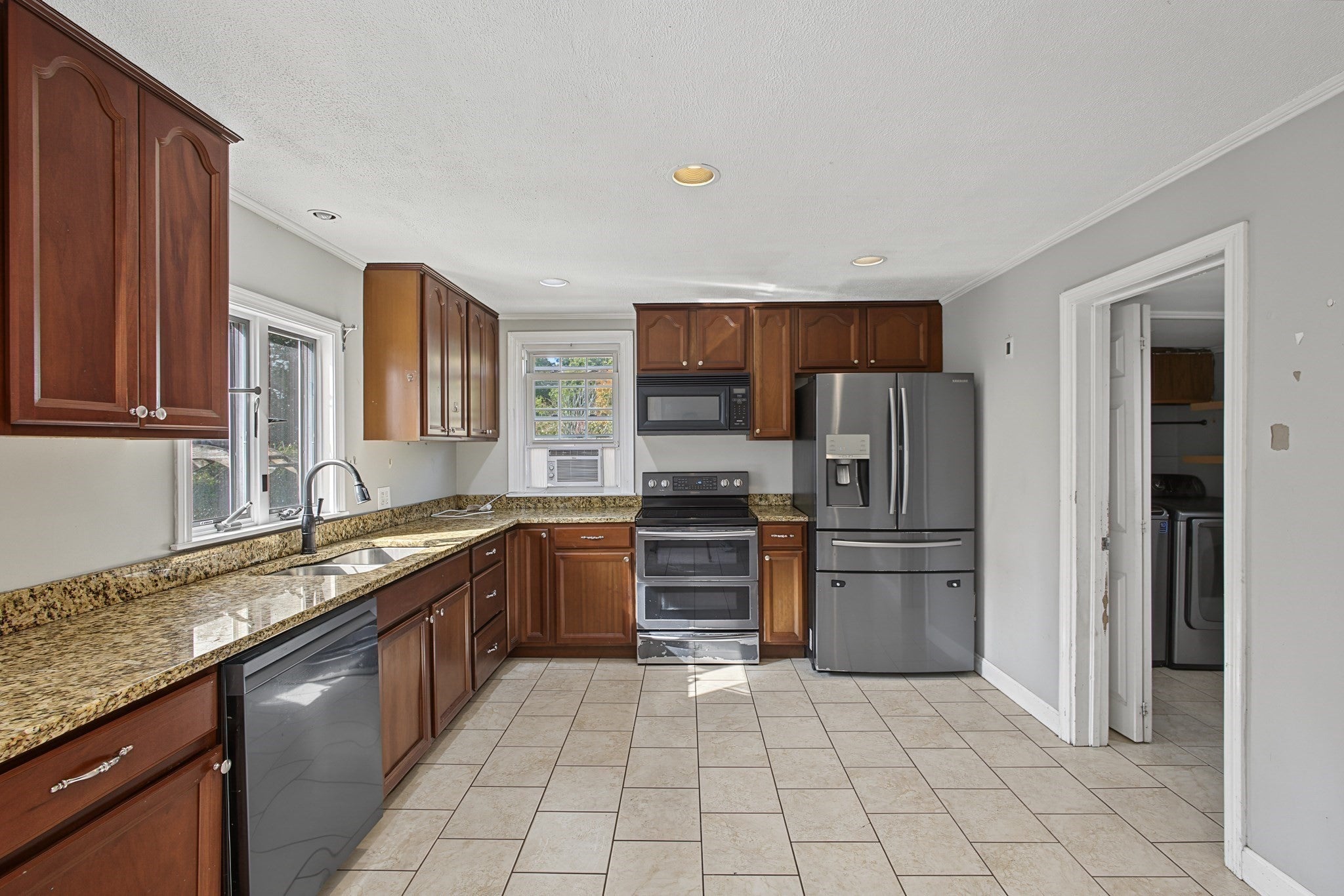 24 Foley St, Attleboro, MA, 24 Foley St, Attleboro, MA Photo #3