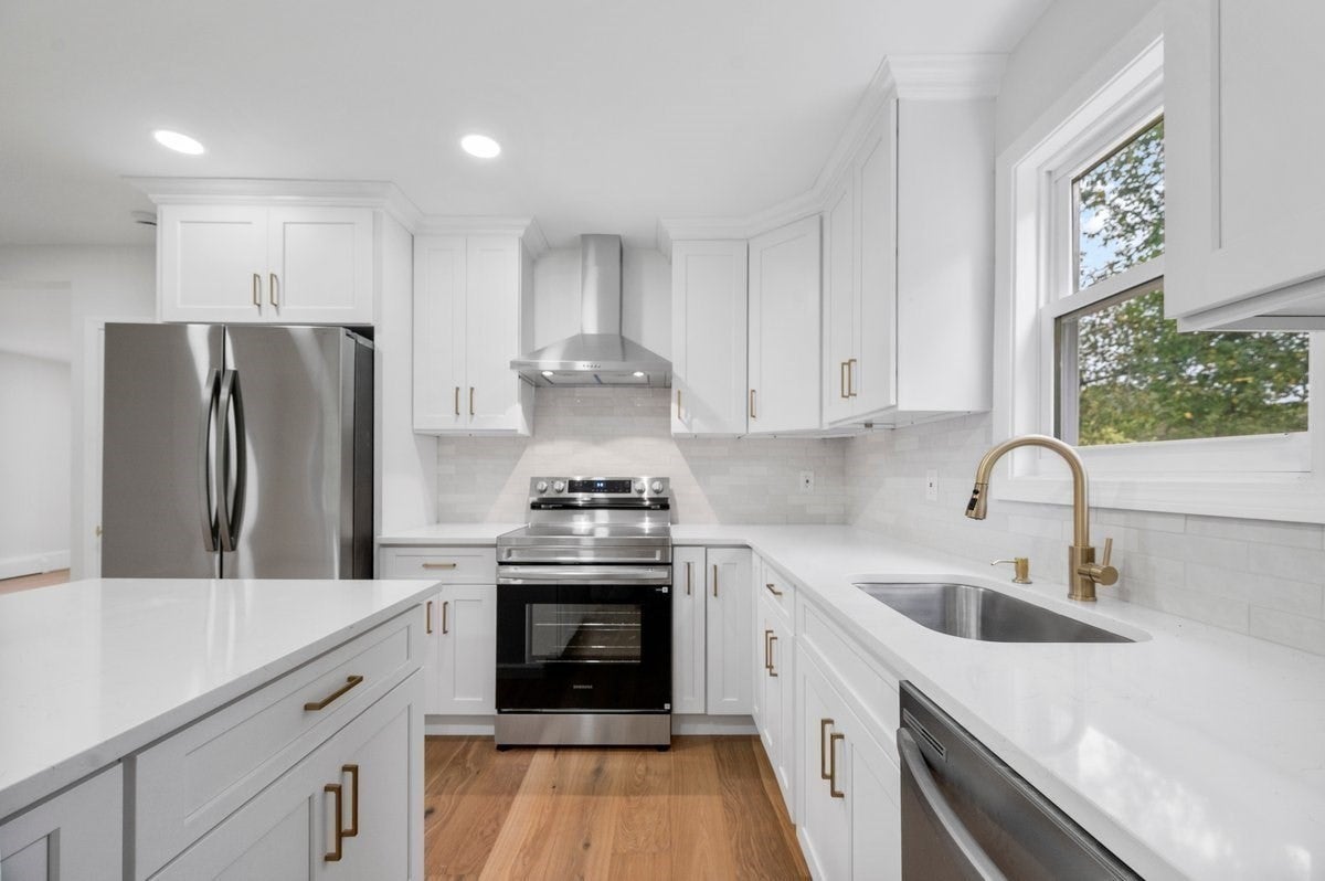 1020 Russell Rd, Westfield, MA, 1020 Russell Rd, Westfield, MA Photo #3