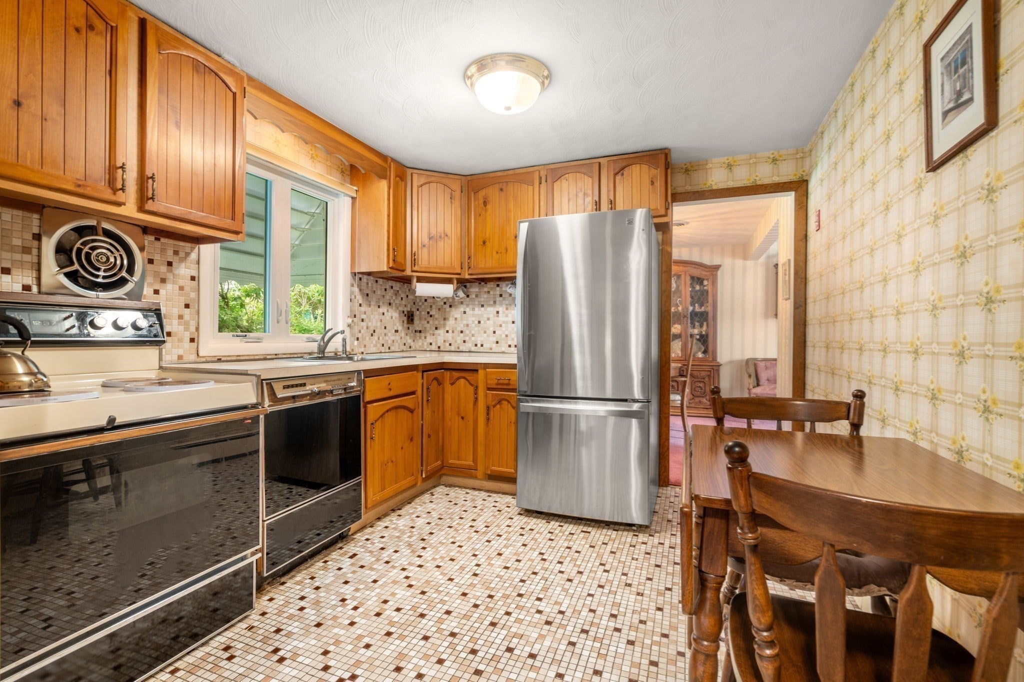 31 Brookdale Road, Natick, MA Photo #6