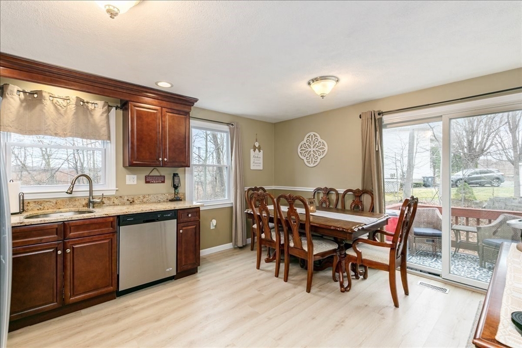 38 Twin Brooks Cir 38