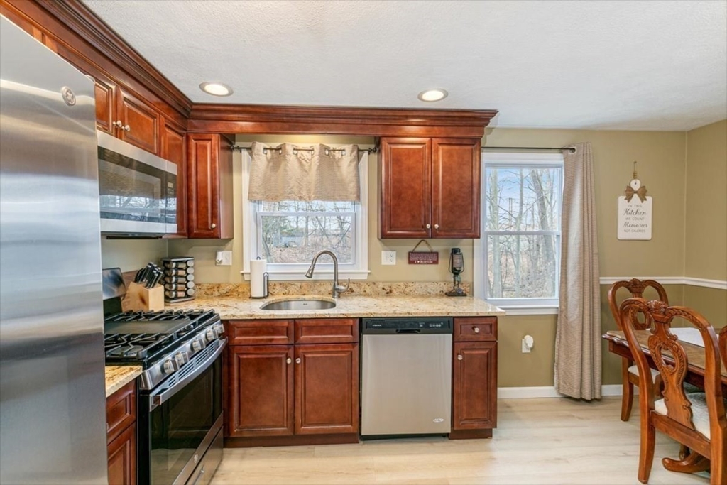 38 Twin Brooks Cir 38