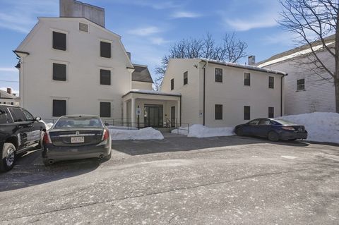 Photo of 28R Green Street, Newburyport, MA 01950 (MLS # 73485353)