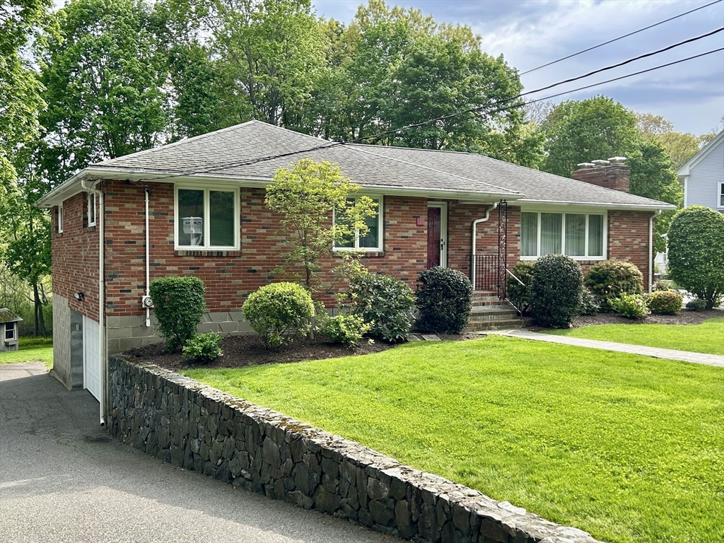 38 Greenwood Lane