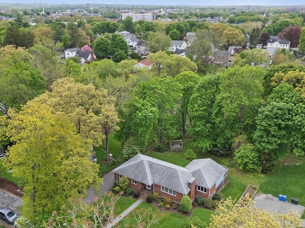 38 Greenwood Lane