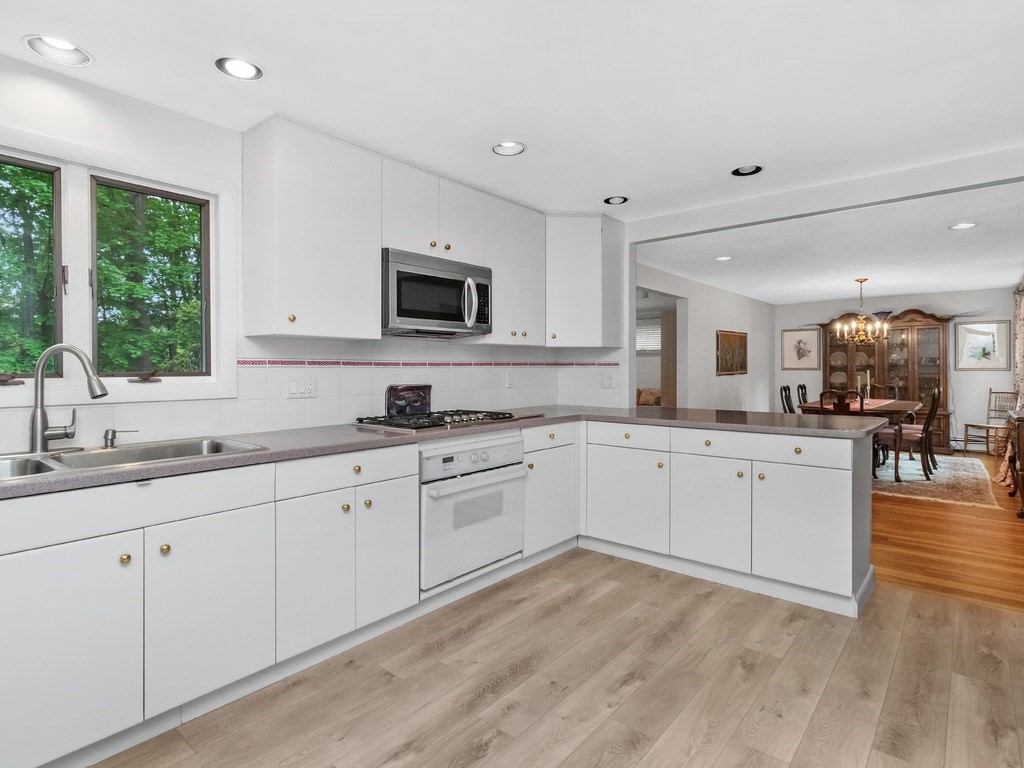 38 Greenwood Lane