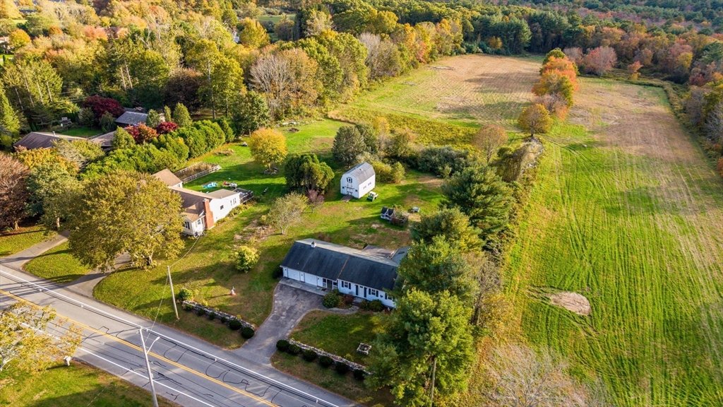 390 Old Fall River Rd