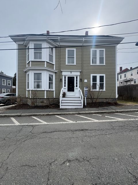 Photo of 9 Darling St #1, Marblehead, MA 01945 (MLS # 73486636)