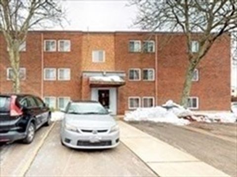 97 Colonel Bell Dr 8 Brockton MA 02301