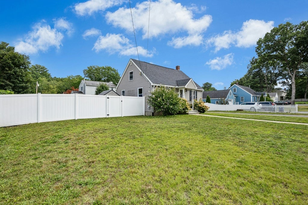 38 Oakdale Road