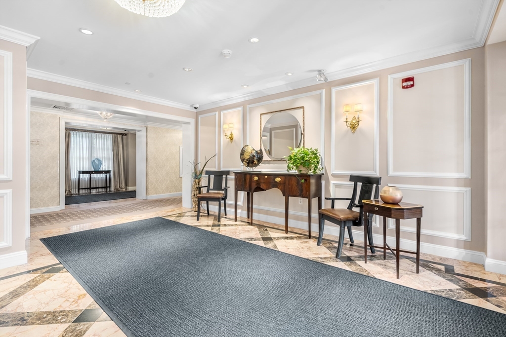 336 Boylston St 104