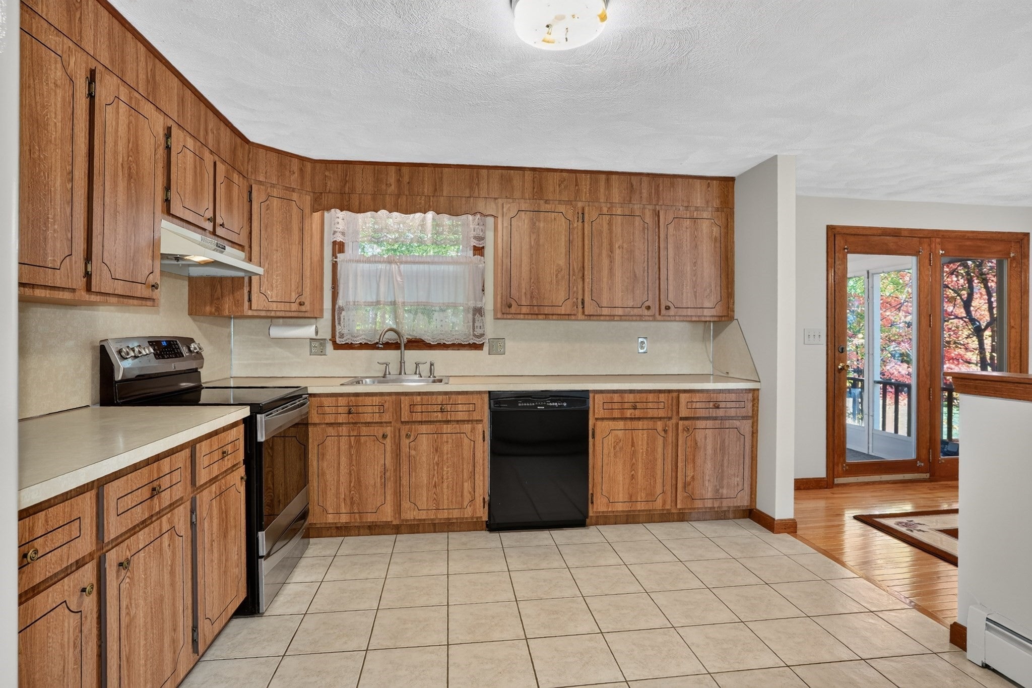 4 Goodwin Dr, Burlington, MA, 4 Goodwin Dr, Burlington, MA Photo #12
