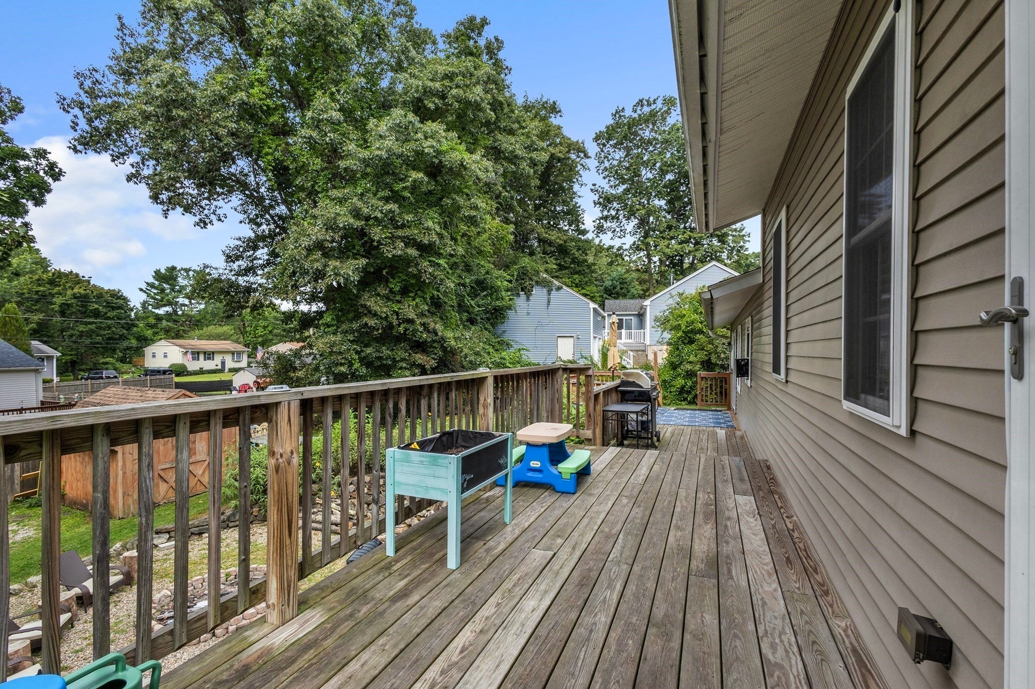6-6A Pitcairn Ave, Leicester, MA, 6-6A Pitcairn Ave, Leicester, MA Photo #23