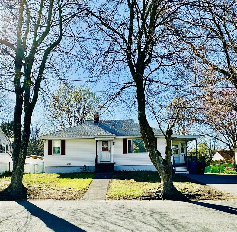 18 Cabot Rd