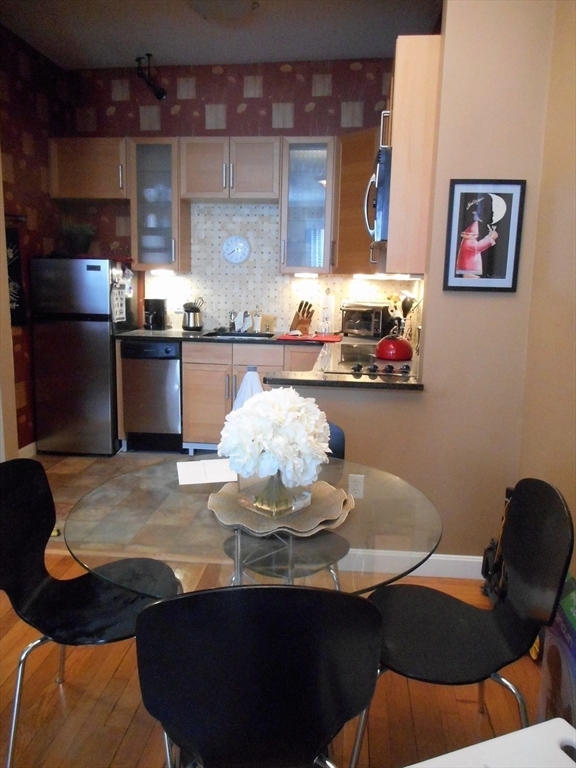 922 Beacon Street 13