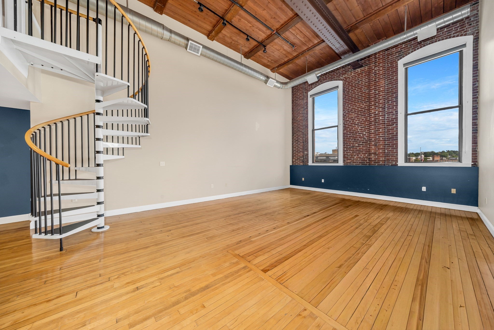 10 Kearney Sq #307, Lowell, MA Photo #1