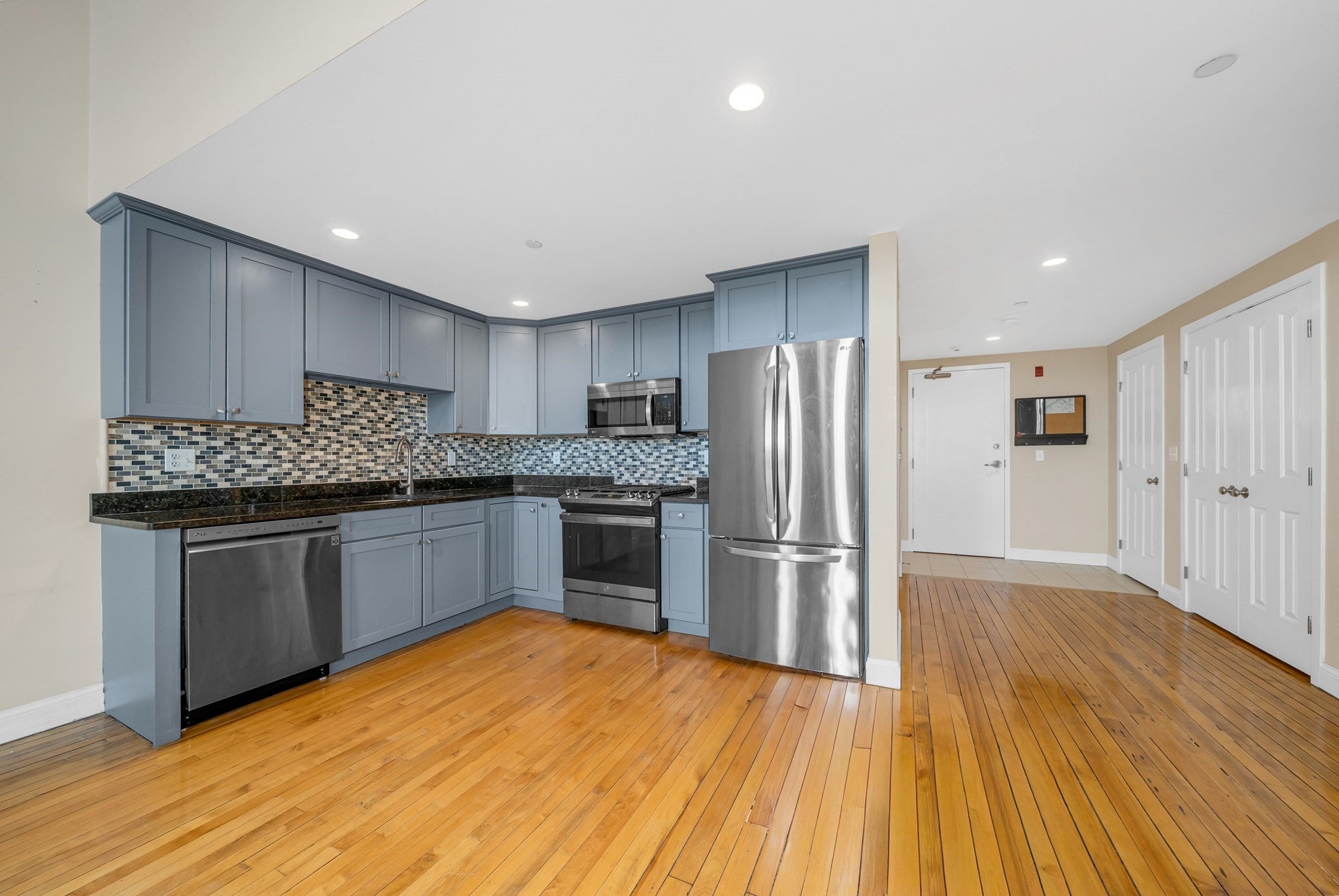 10 Kearney Sq #307, Lowell, MA Photo #4