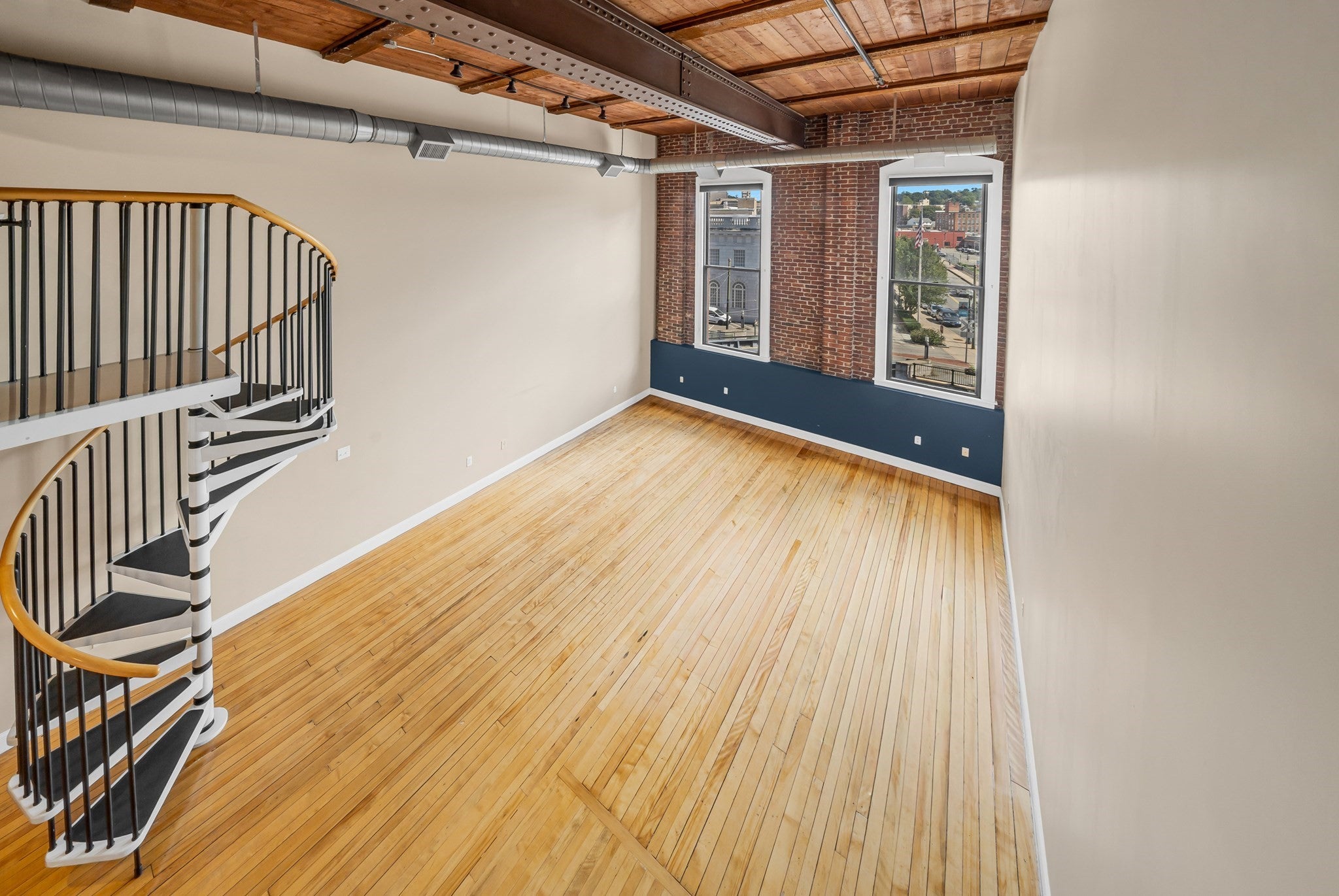 10 Kearney Sq #307, Lowell, MA Photo #5