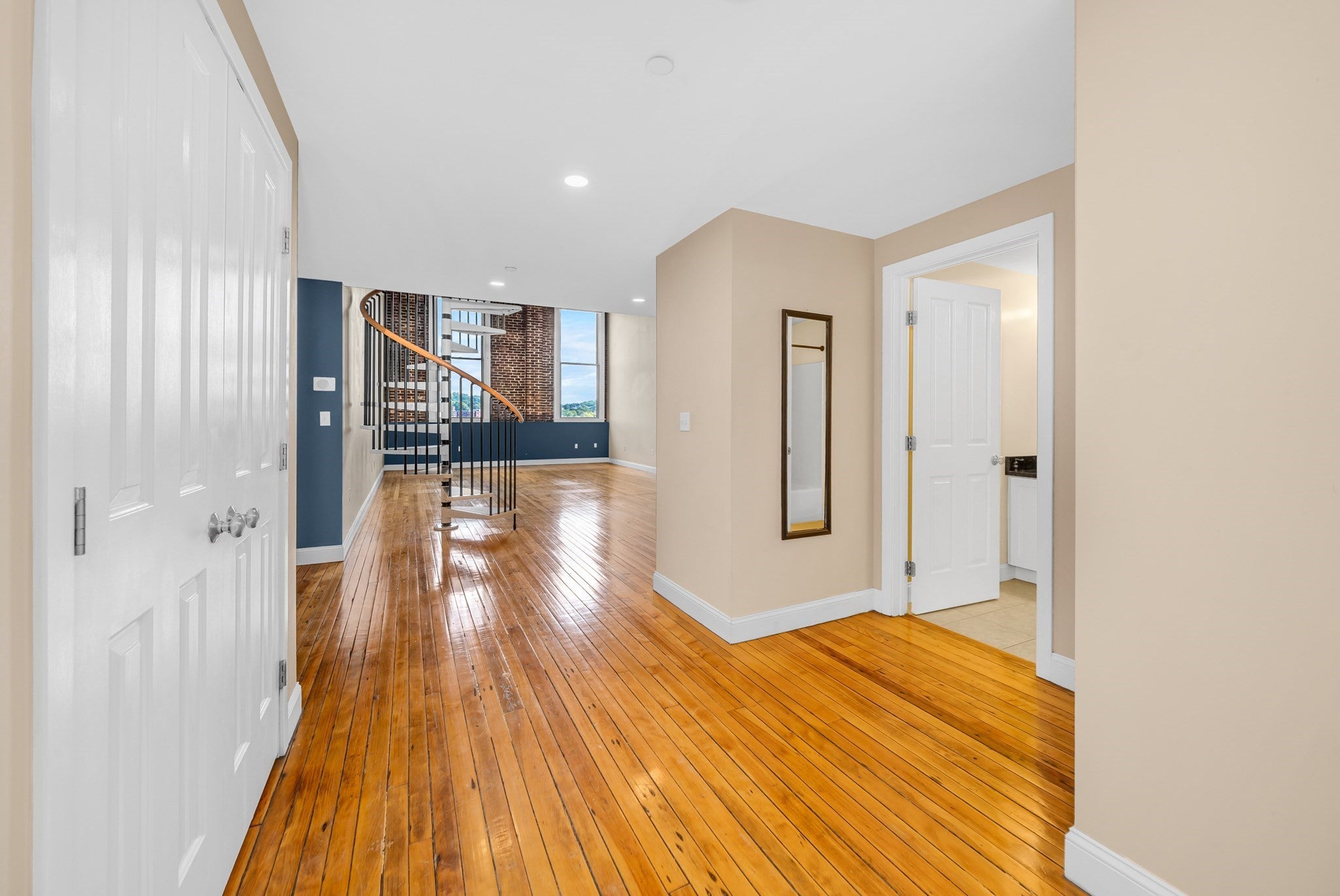 10 Kearney Sq #307, Lowell, MA Photo #11