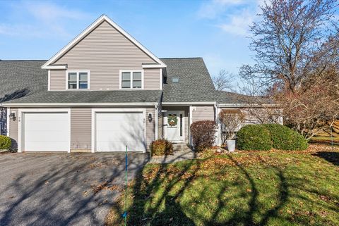 80 Fairway Dr 80 Plymouth MA 02360