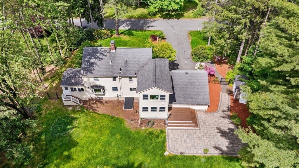 30 Meadow Dr