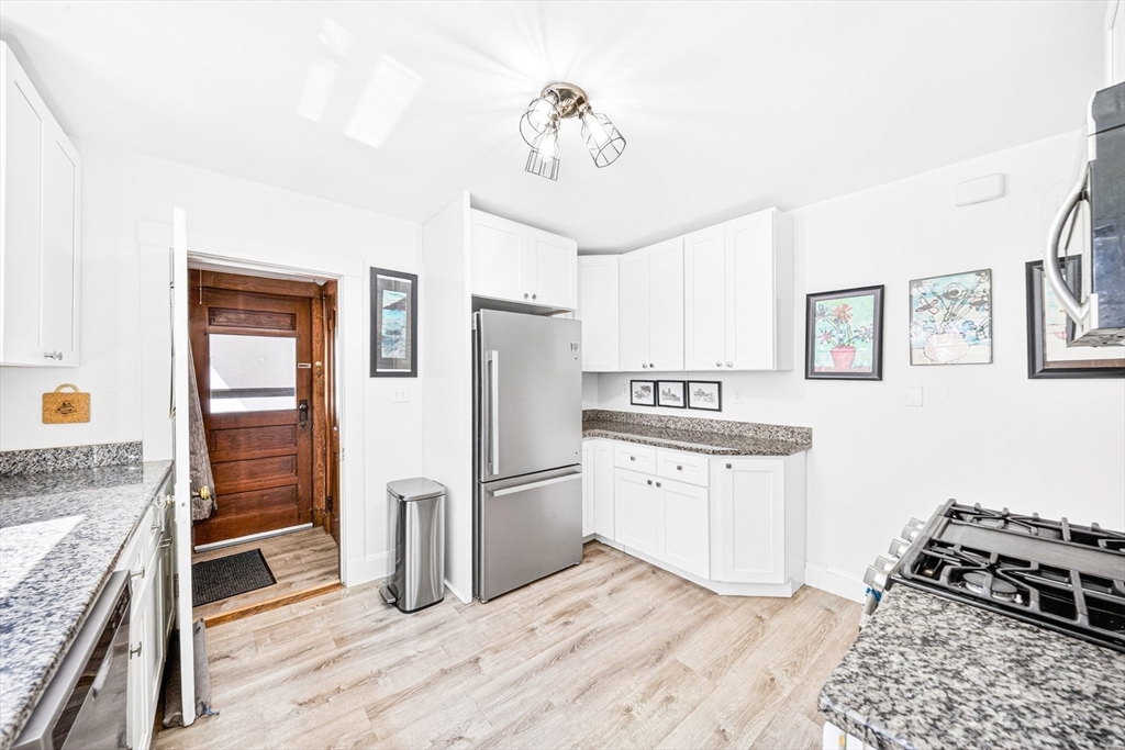 48 Edgecliff Rd #1, Watertown, MA Photo #8