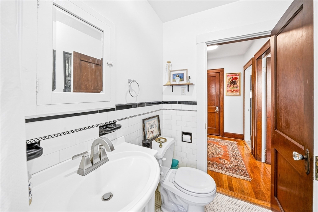 48 Edgecliff Rd #1, Watertown, MA Photo #15