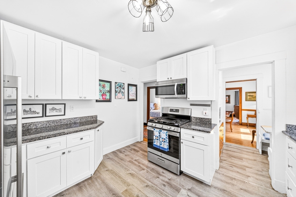 48 Edgecliff Rd #1, Watertown, MA Photo #10