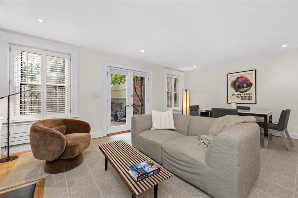 342 Marlborough St 1