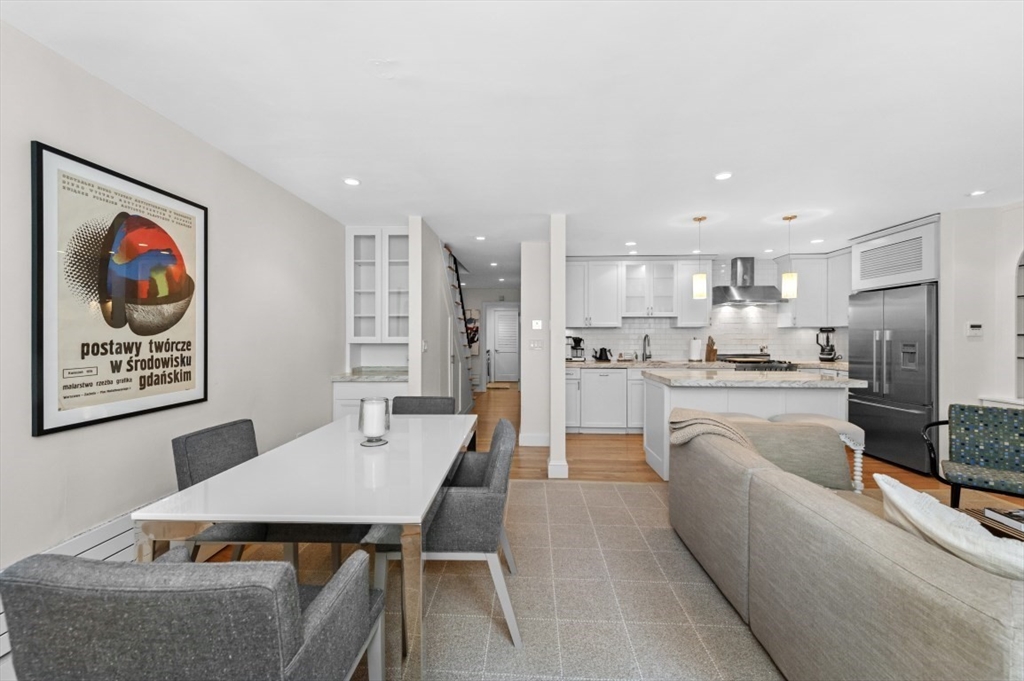 342 Marlborough St 1