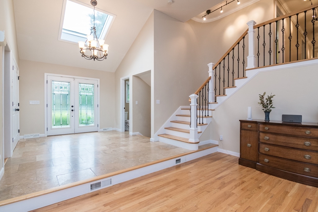 42 Elizabeth Cir