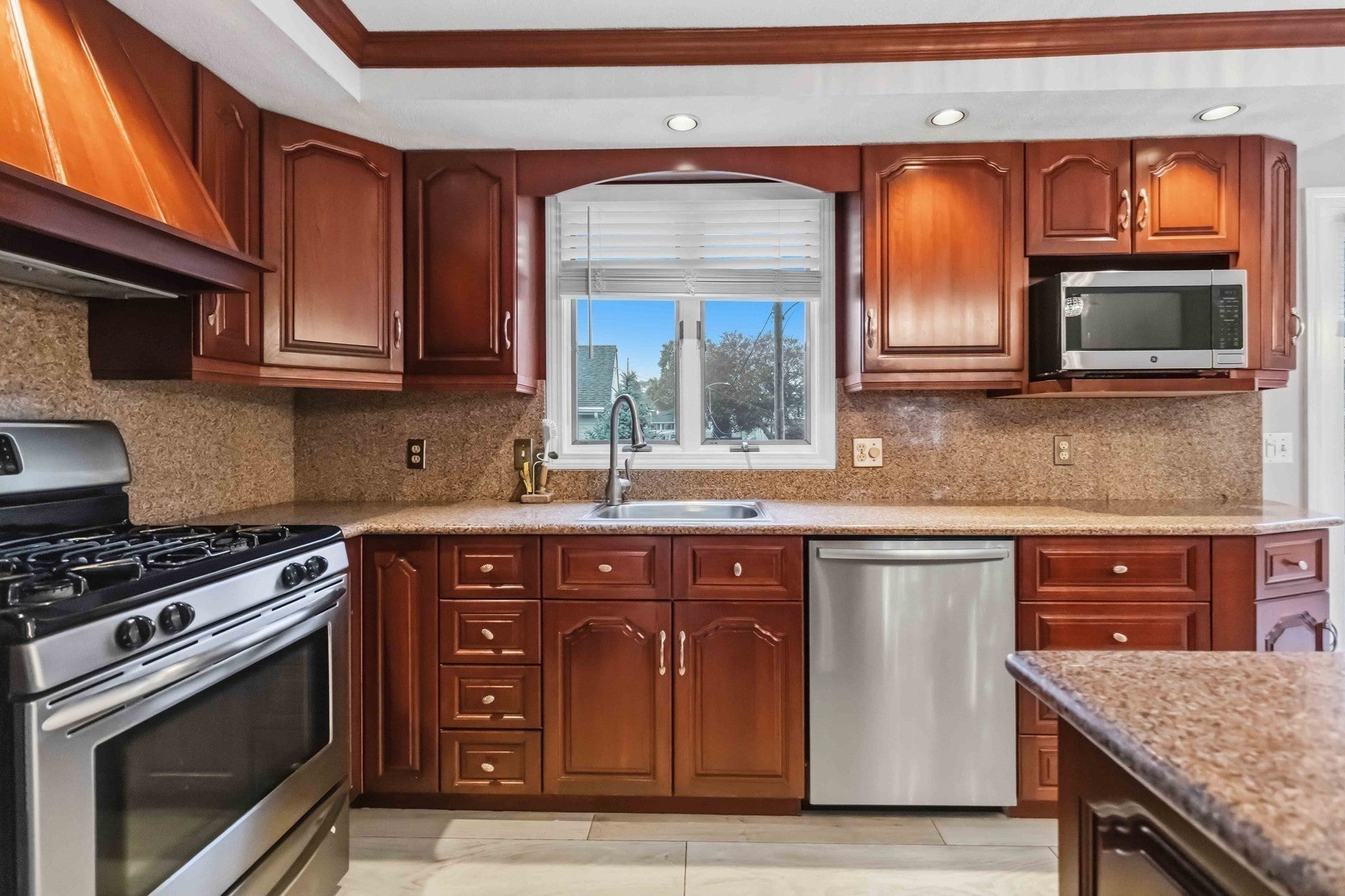 27 Carr Rd #1, Saugus, MA Photo #11