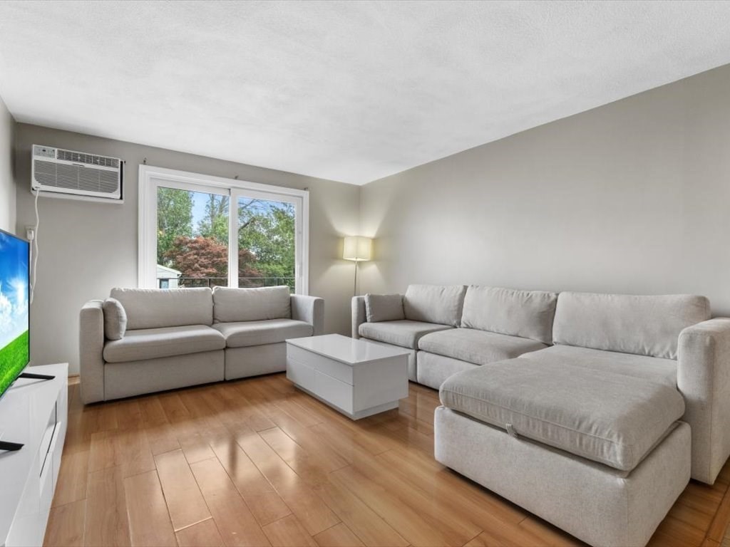 145 Harris St 6