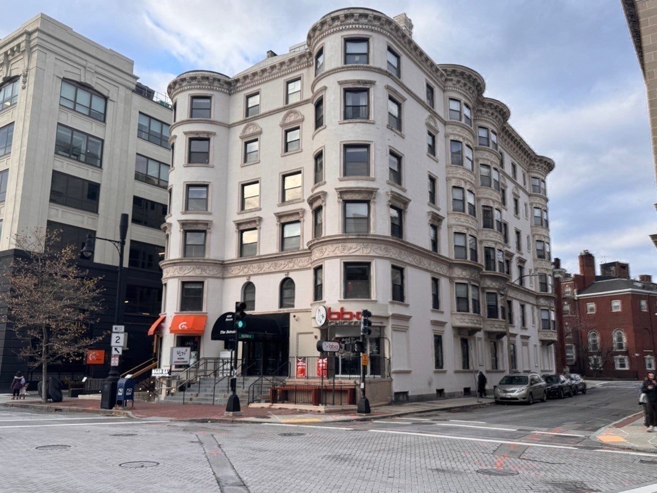 636 Beacon St