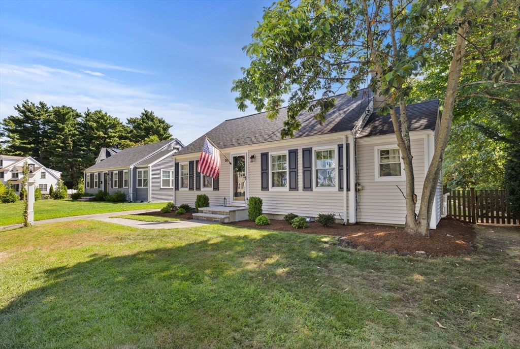 86 Lakeshore Dr