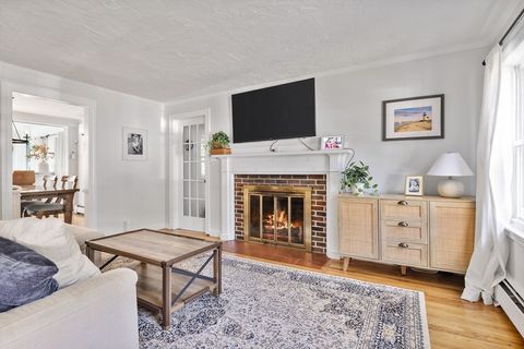 86 Lakeshore Dr Westwood MA 02090